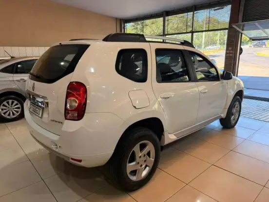 RENAULT-DUSTER-2.0 DYNAMIQUE 4X2 16V FLEX 4P AUTOMÁTICO RENAULT-DUSTER-2014