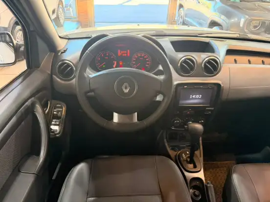 RENAULT-DUSTER-2014