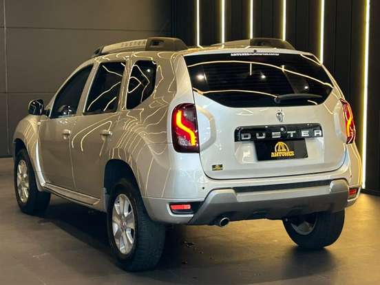 RENAULT-DUSTER-2015