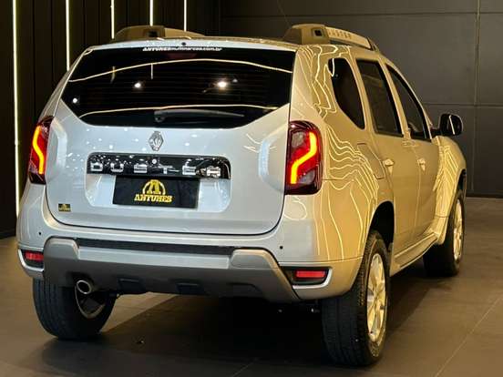 RENAULT-DUSTER-2.0 DYNAMIQUE 4X2 16V FLEX 4P AUTOMÁTICO RENAULT-DUSTER-2015