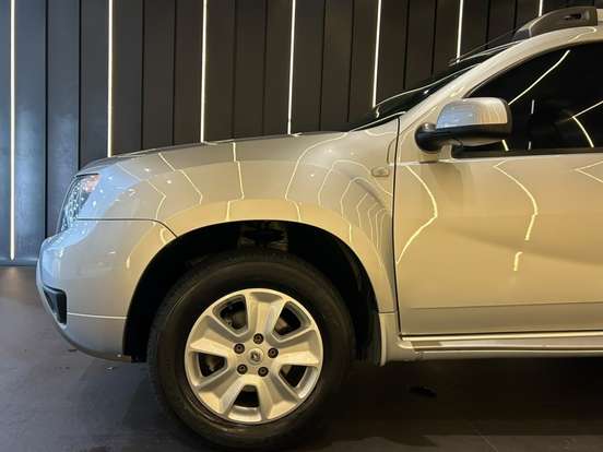 RENAULT-DUSTER-2015