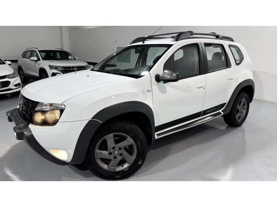 RENAULT-DUSTER-2014