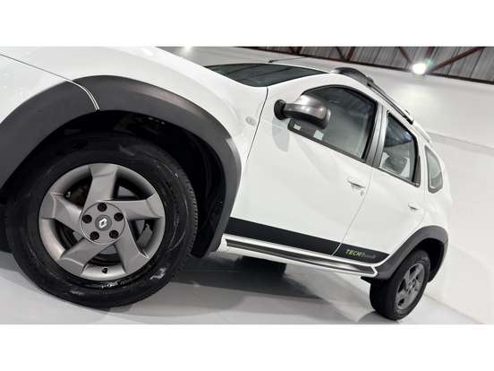 RENAULT-DUSTER-2014
