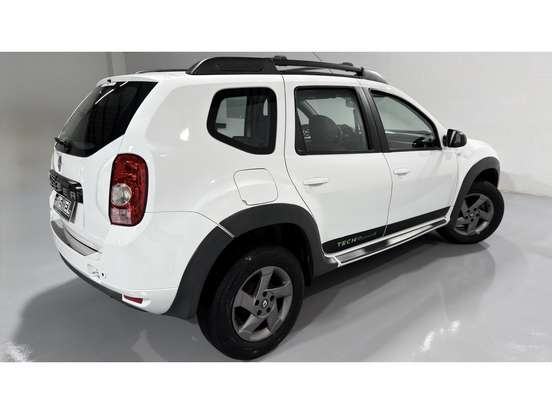 RENAULT-DUSTER-2014