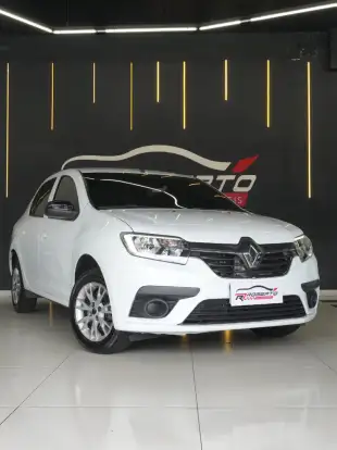 RENAULT-LOGAN-2022