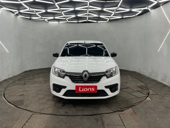 RENAULT-LOGAN-2023