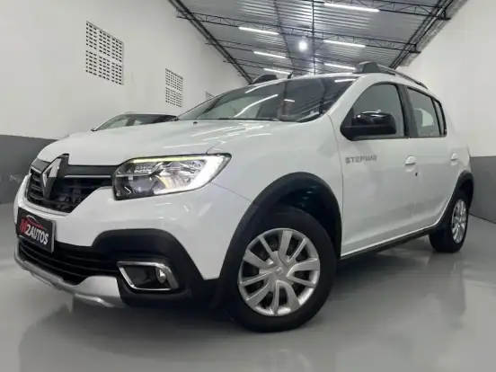 RENAULT-SANDERO-2022