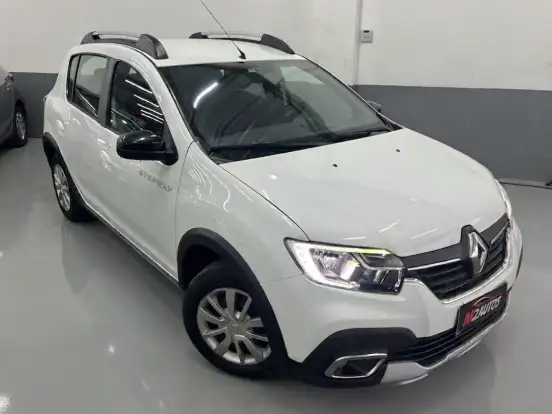 RENAULT-SANDERO-2022