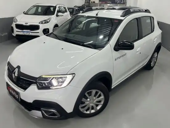 RENAULT-SANDERO-2022