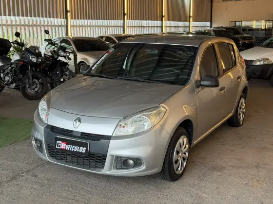 RENAULT SANDERO 1.0 AUTHENTIQUE 16V FLEX 4P MANUAL