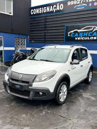 RENAULT-SANDERO-2012