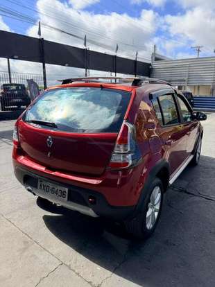 RENAULT-SANDERO-2013