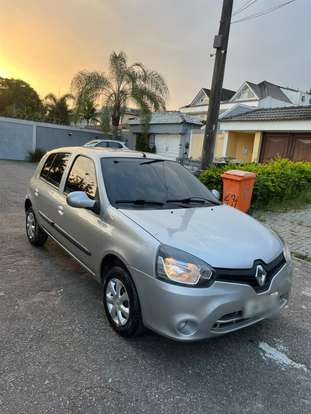 RENAULT-CLIO-2015