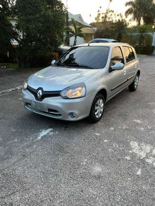 RENAULT-CLIO-2015