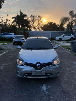 RENAULT-CLIO-2015