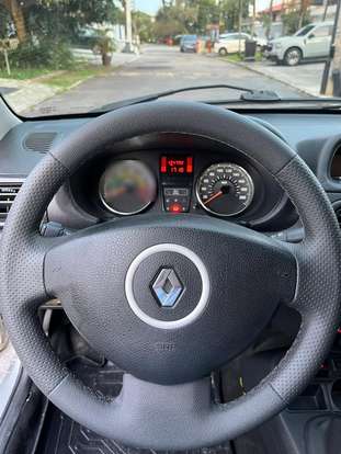 RENAULT-CLIO-2015