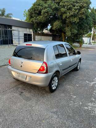 RENAULT-CLIO-2015