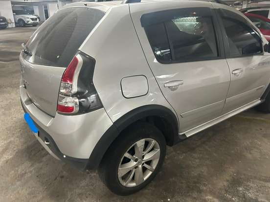 RENAULT-SANDERO-1.6 STEPWAY 16V FLEX 4P AUTOMÁTICO RENAULT-SANDERO-2014