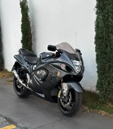 SUZUKI HAYABUSA GSX1300RA 