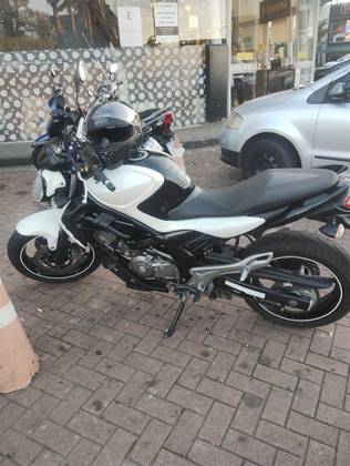 SUZUKI GLADIUS 
