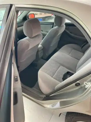 TOYOTA-COROLLA-2004