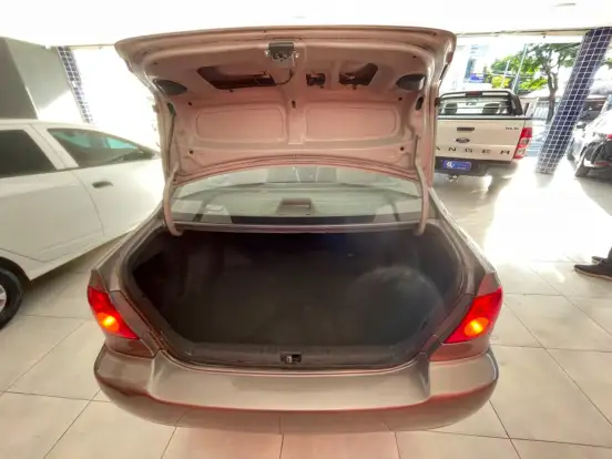 TOYOTA-COROLLA-1.8 XEI 16V GASOLINA 4P AUTOMÁTICO TOYOTA-COROLLA-2004