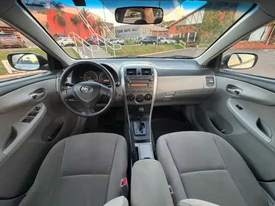 TOYOTA-COROLLA-2012