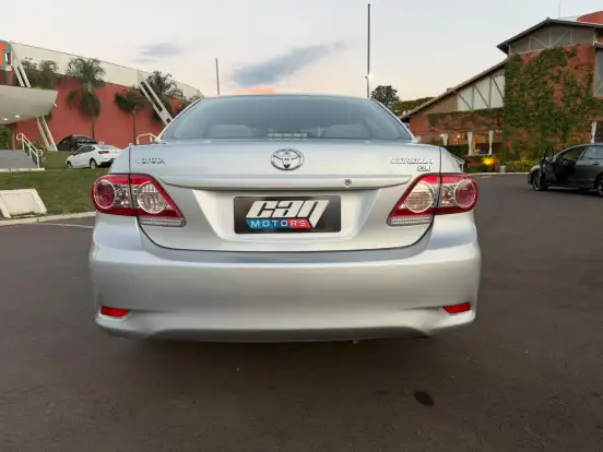 TOYOTA-COROLLA-2012