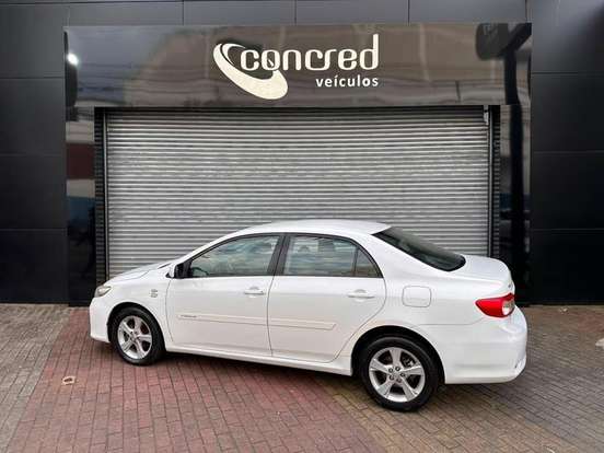 TOYOTA-COROLLA-2013