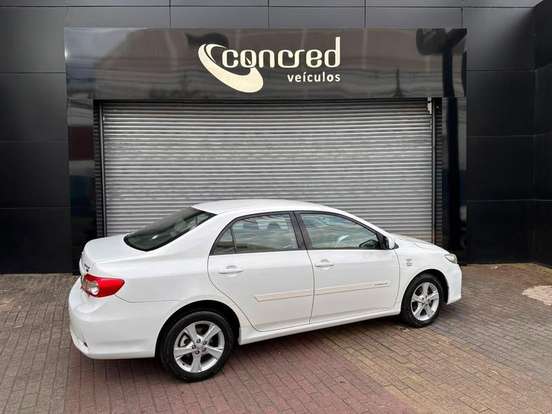 TOYOTA-COROLLA-2013
