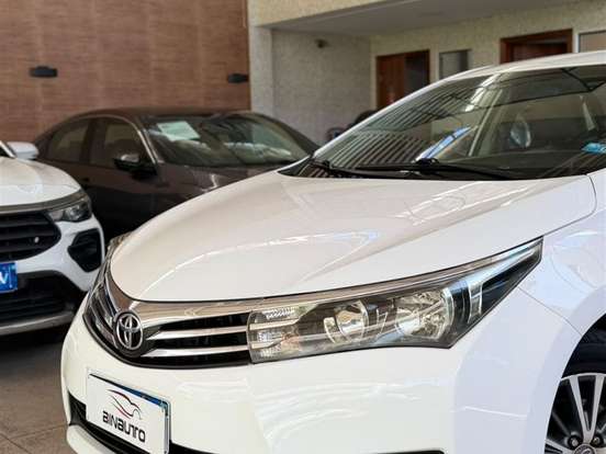 TOYOTA-COROLLA-2015