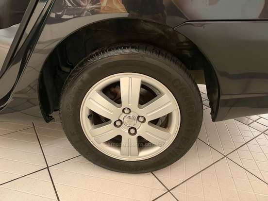 TOYOTA-COROLLA-1.8 SE-G 16V GASOLINA 4P MANUAL TOYOTA-COROLLA-2004
