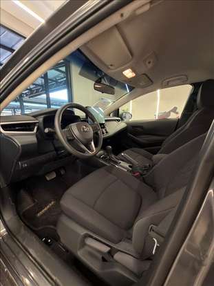 TOYOTA-COROLLA-2025