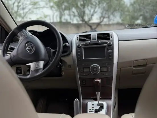 TOYOTA-COROLLA-2.0 ALTIS 16V FLEX 4P AUTOMÁTICO TOYOTA-COROLLA-2013