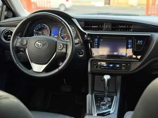 TOYOTA-COROLLA-2019
