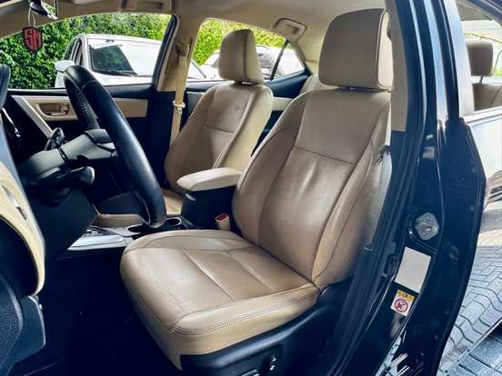 TOYOTA-COROLLA-2018