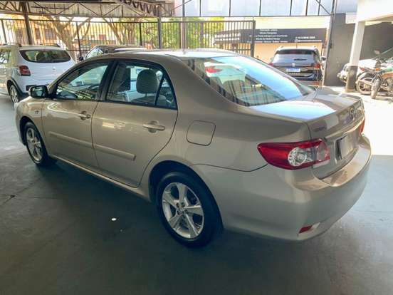 TOYOTA-COROLLA-2013
