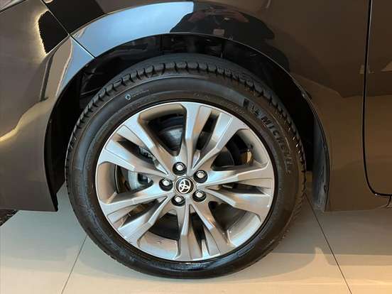 TOYOTA-COROLLA-2019