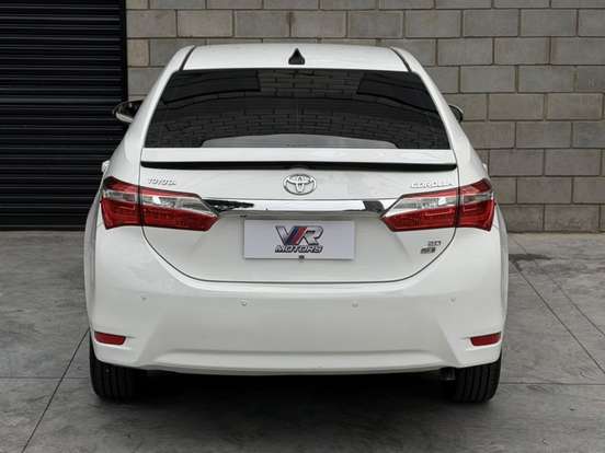 TOYOTA-COROLLA-2015
