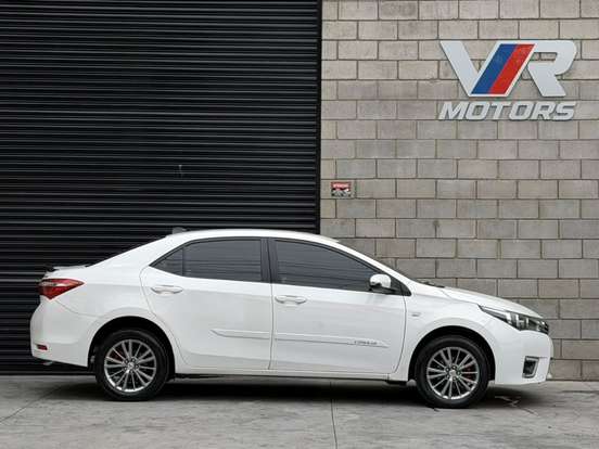 TOYOTA-COROLLA-2015