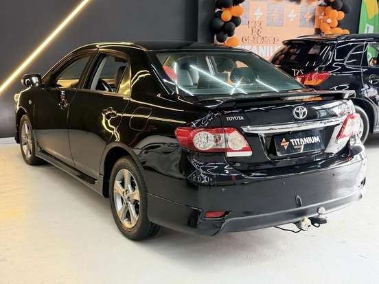TOYOTA-COROLLA-2012