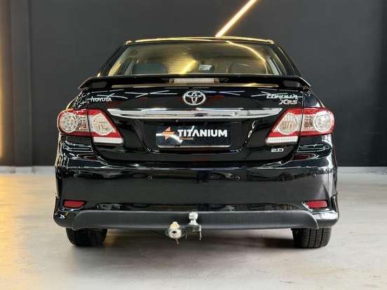 TOYOTA-COROLLA-2012