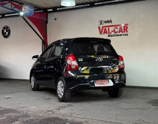 TOYOTA-ETIOS-2019