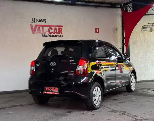 TOYOTA-ETIOS-2019