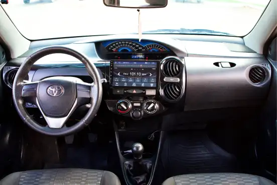 TOYOTA-ETIOS-2014