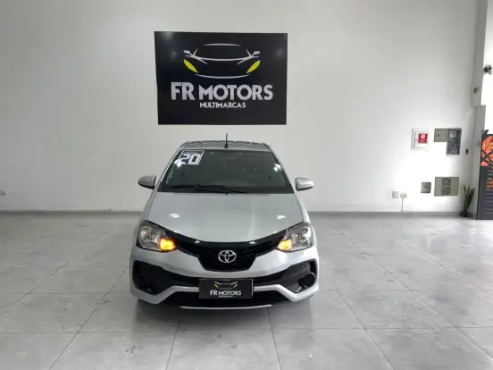 TOYOTA-ETIOS-2019
