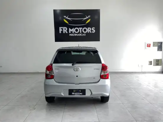 TOYOTA-ETIOS-2019