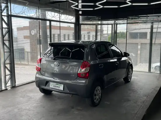 TOYOTA-ETIOS-2015