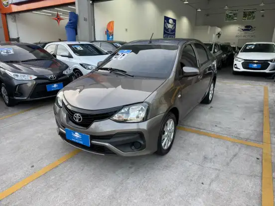TOYOTA-ETIOS-2019