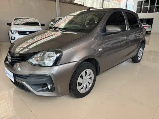 TOYOTA-ETIOS-2018